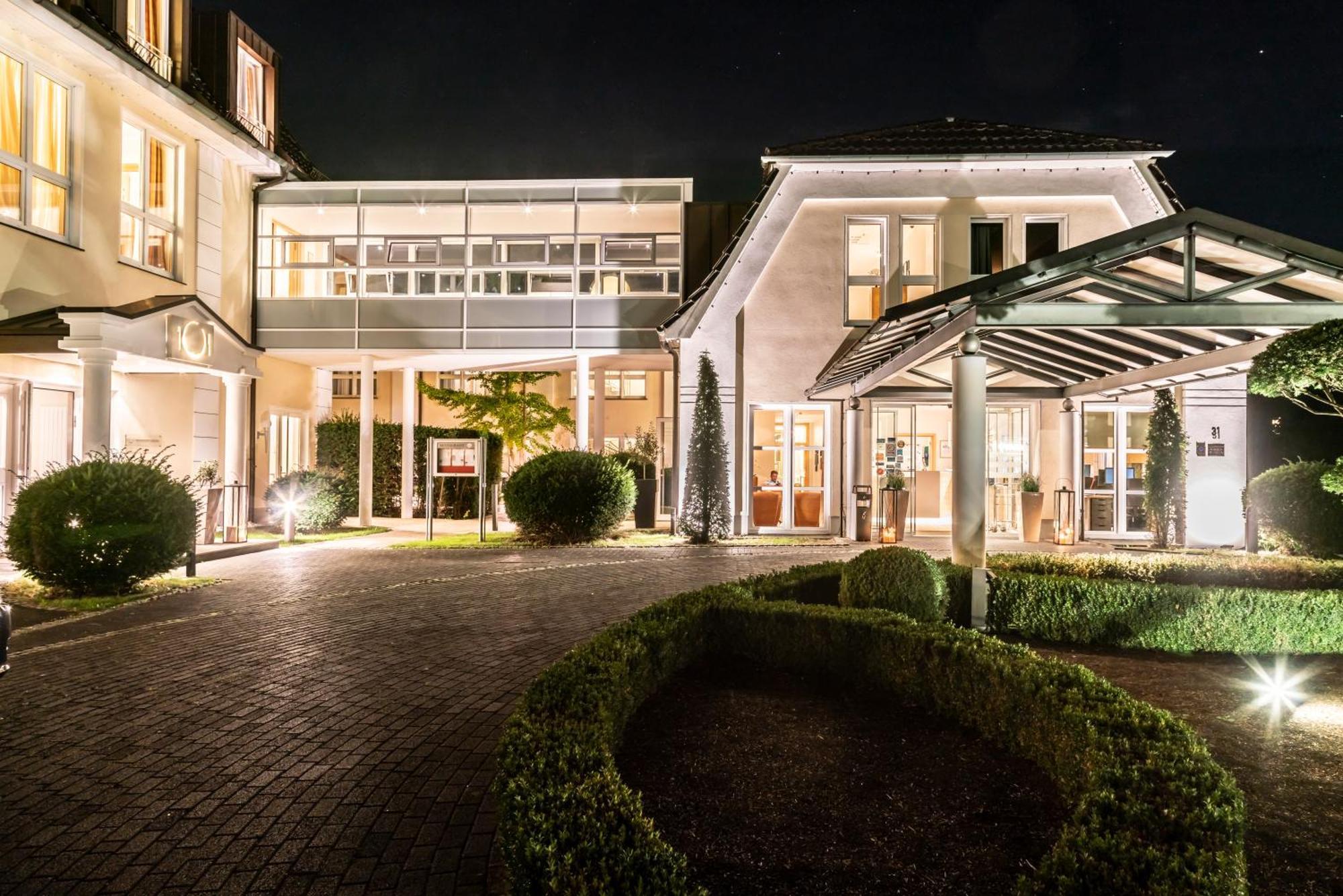 Hotel Sonne Реда-Виденбрюк Экстерьер фото