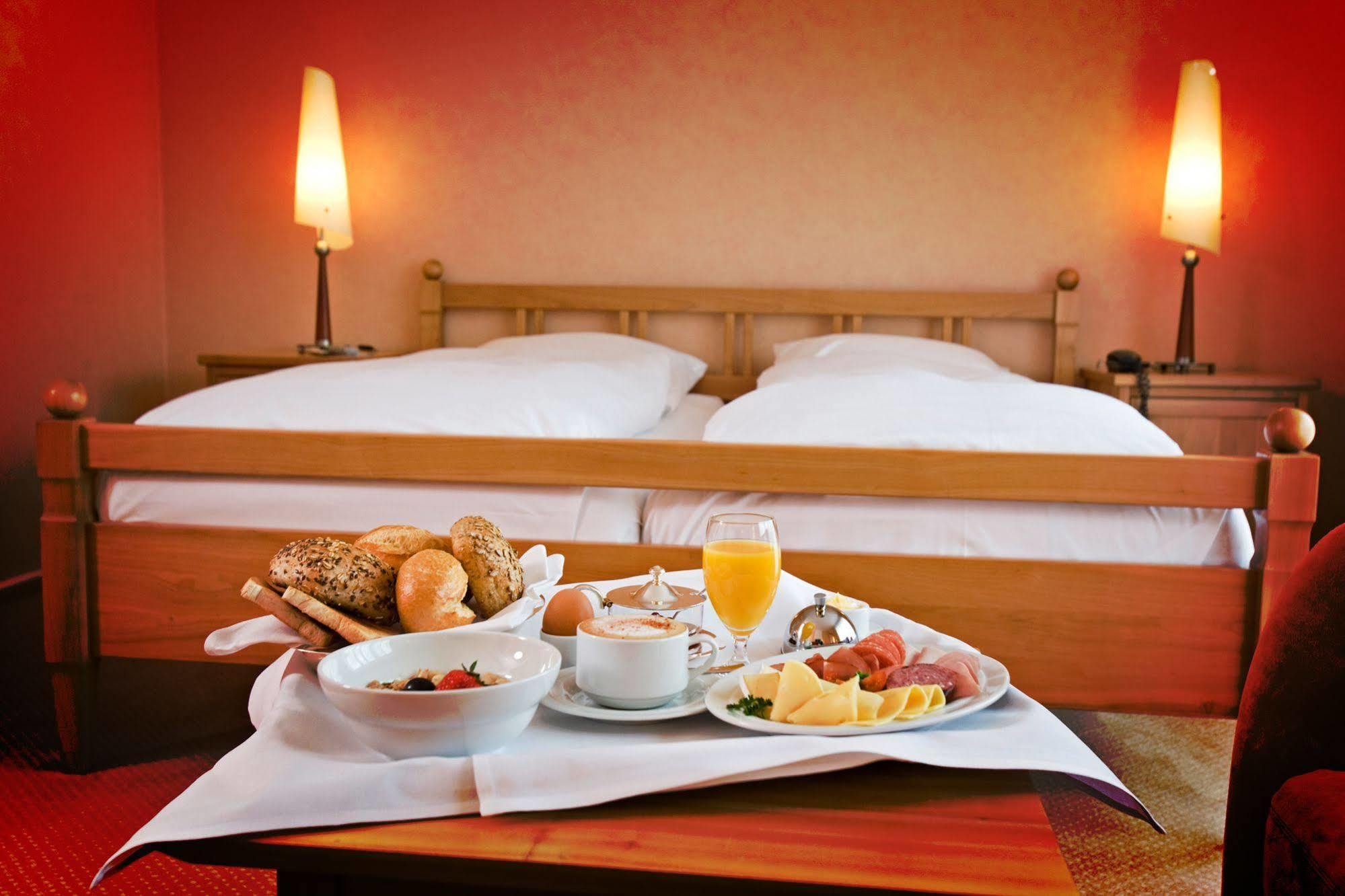 Hotel Sonne Реда-Виденбрюк Экстерьер фото