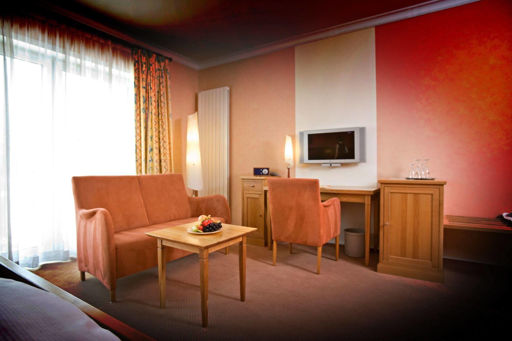 Hotel Sonne Реда-Виденбрюк Экстерьер фото