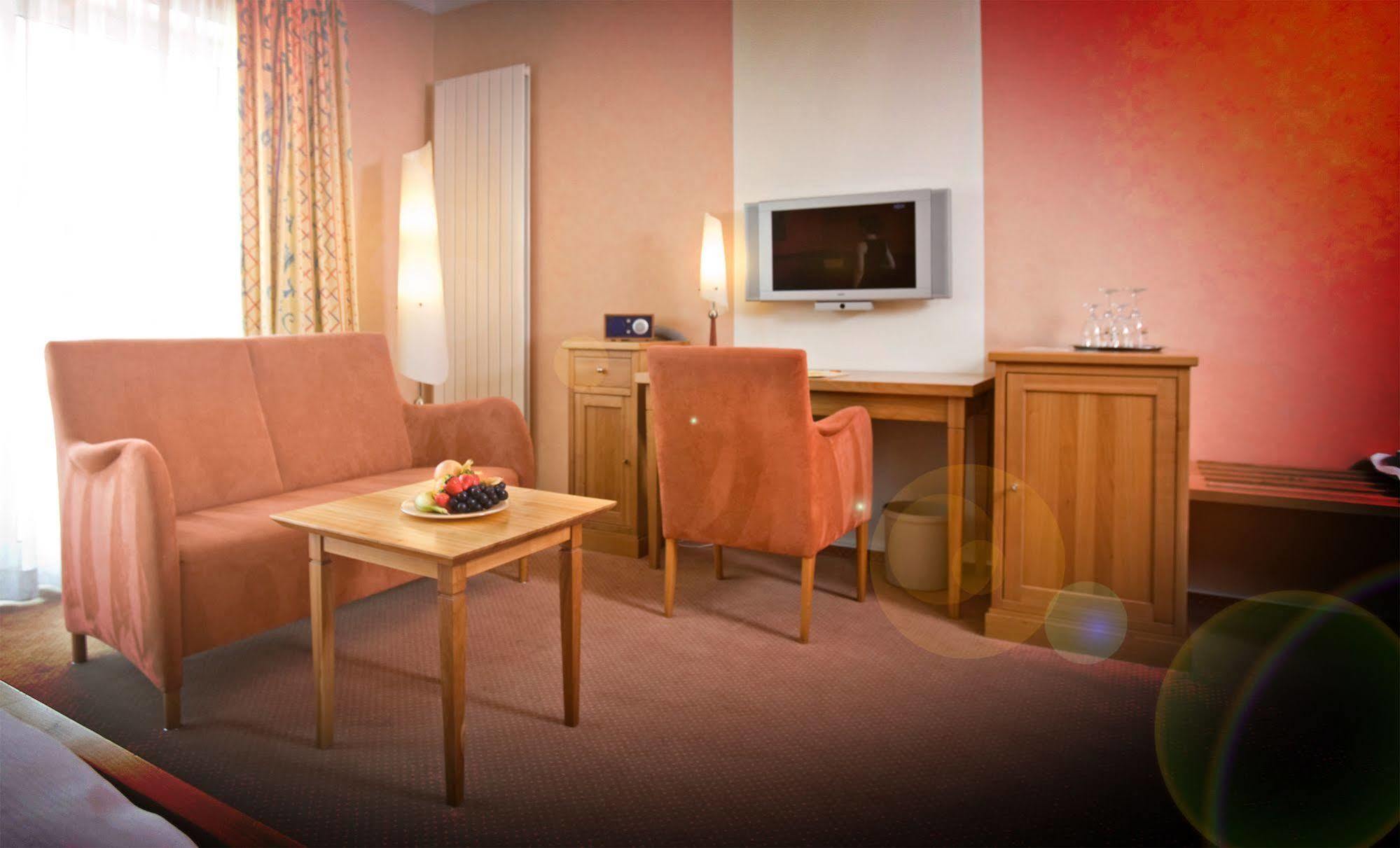 Hotel Sonne Реда-Виденбрюк Экстерьер фото